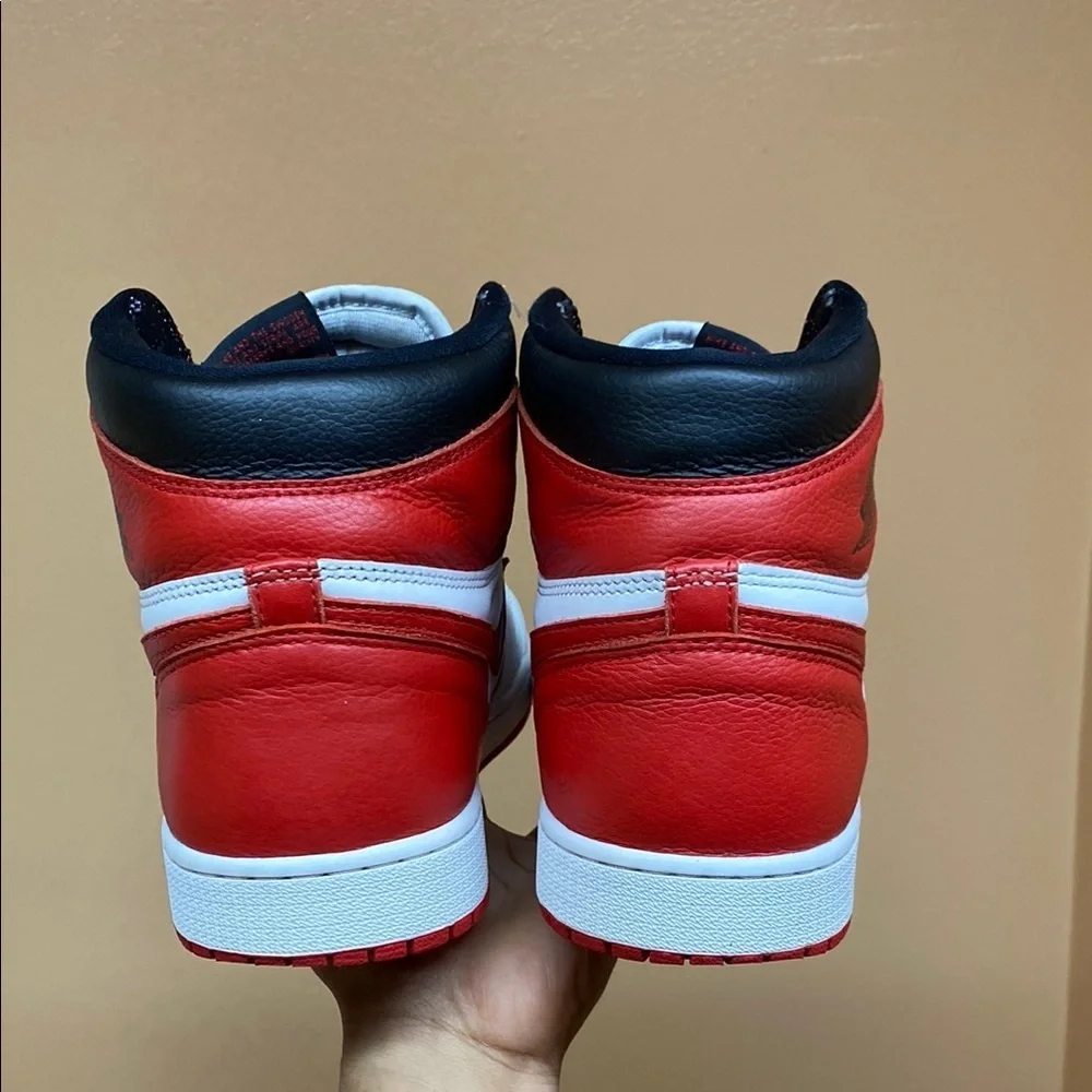 Air Jordan 1 Retro High OG “Heritage”